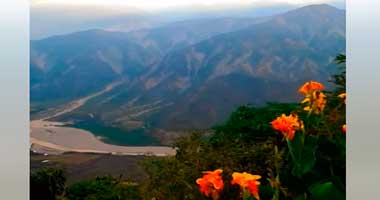 Hermosa panoramica del cañon del Chicamocha desde Aratoca.